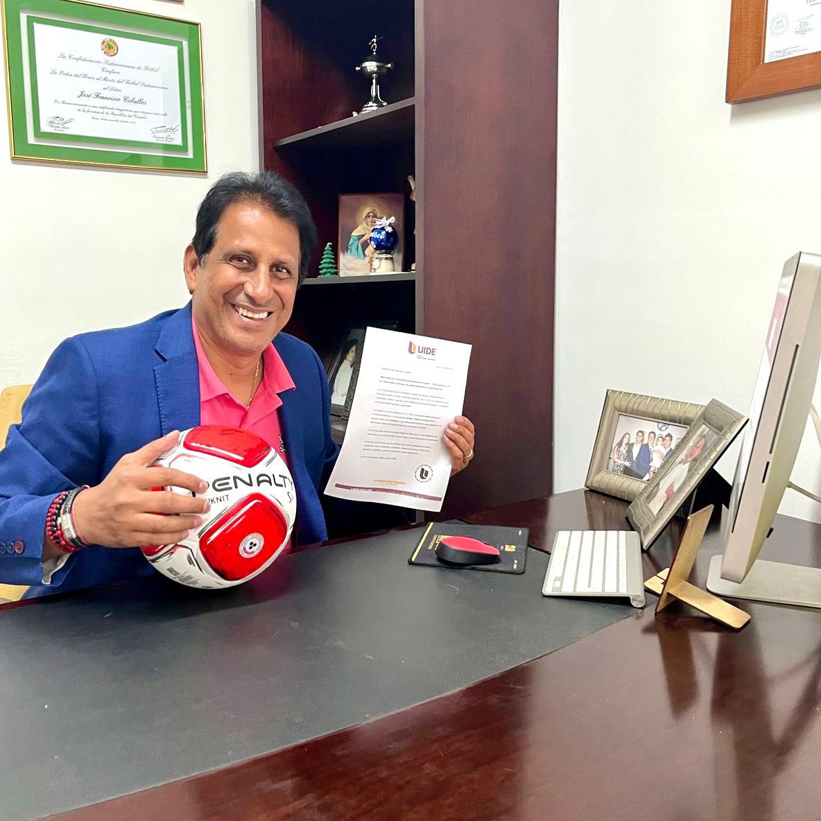 panchocevallosv's tweet photo. Con mucha alegría quiero contarles que he decidido estudiar mi maestría en Gestión Deportiva en la Universidad Internacional del Ecuador @uide_ec. 

A partir de Abril  iniciaré este programa de estudio que cuenta con un segundo título en EIG Business School @esgerencia y una semana internacional en Granada España.

Me encantará compartirles mi experiencia y los aprendizajes.  

.

#UIDE #uidepoweredbyasu #reinventemoselfuturo