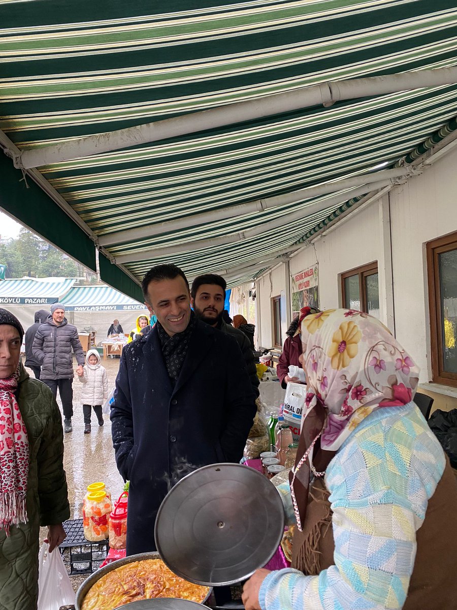 Ortahisar/Kireçhane Köylü Pazarımızı ziyaret ettik.Anne tarafımdan köylüsü bulunduğum bu topraklara vaadimizdir "Tarım ile İç İçe Üreten Yeşil ve Mutlu Kent" projemiz ile DEVA olacağız!@devapartisi
