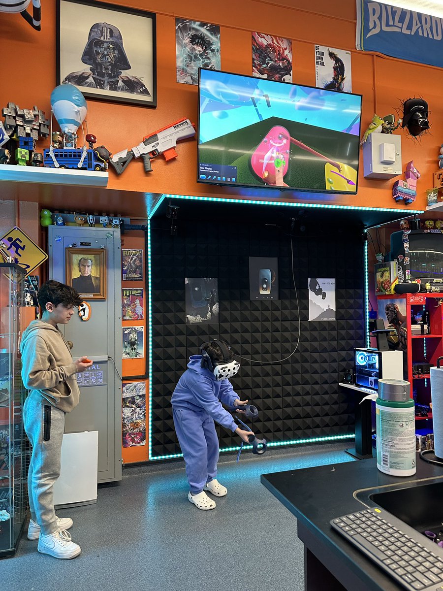 Mr. Russo tweet media