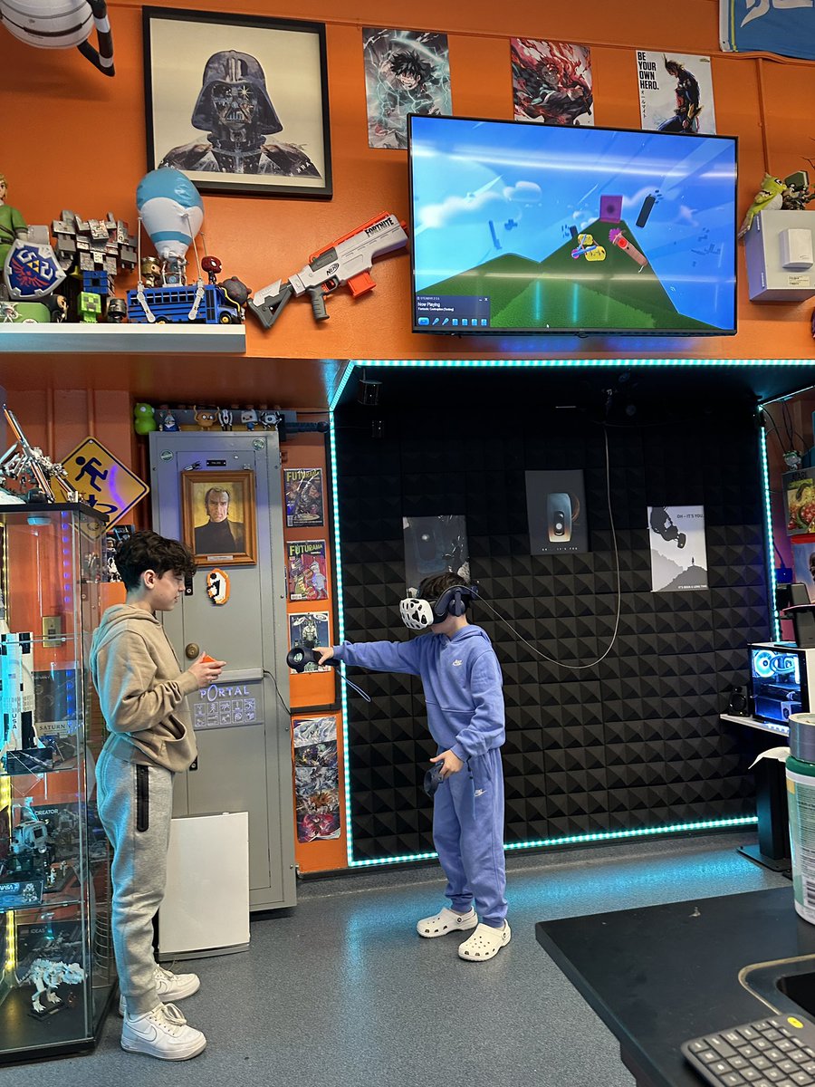 Mr. Russo tweet media