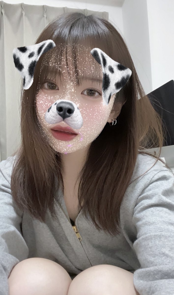 Halil09373272's tweet photo. 我感觉我黄发的时候也挺好看，我在考虑要不要染回去 https://t.co/6KaNnr1M23
