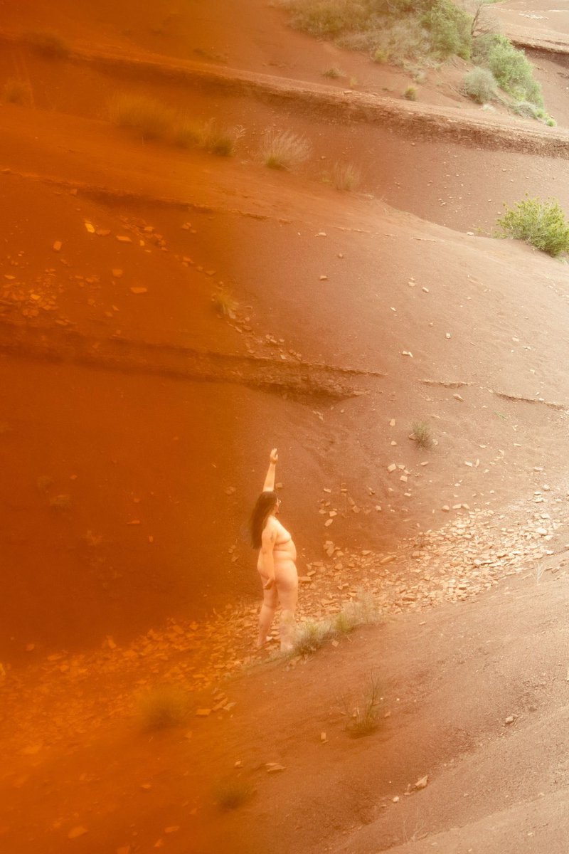 melinadaptable's tweet photo. Je suis putain de fière de l’avoir fait.
Ni honte ni peur.
Mon corps n’est pas dans les normes, que ça soit en poids ou avec mes cicatrices. Et c’est ça qui est beau. Ce qu’il retrace mon histoire de vie. 
Je suis putain de forte et personne me l’enlèvera. https://t.co/g7jP5MjHAO