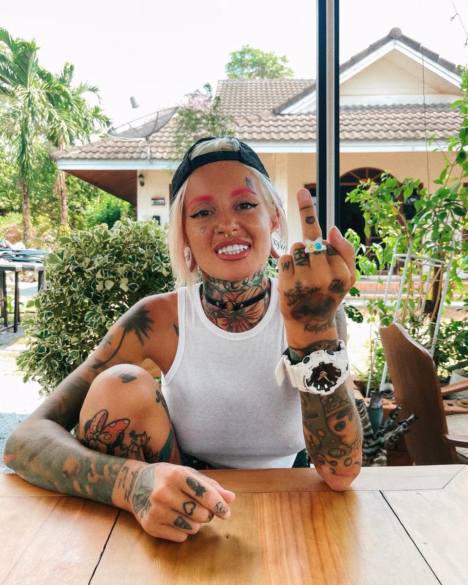 bantikboy's tweet photo. Breakfast 🥐 https://t.co/Hyd1sMXC7g
