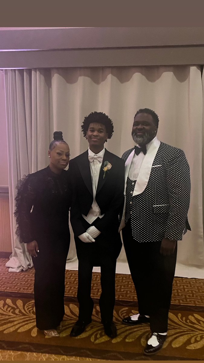mikefezee's tweet image. So proud of Michael!! Last Night he was apart of The AKA Debutant Ball.  He had the opportunity to escort The 2024 Debutant Ms Kennedy Potts, it’s been a long six months but we made it. Way to stick with it &amp;amp; followed through. Love you son&amp;amp; I’m proud of you! #michaelfieldsjr