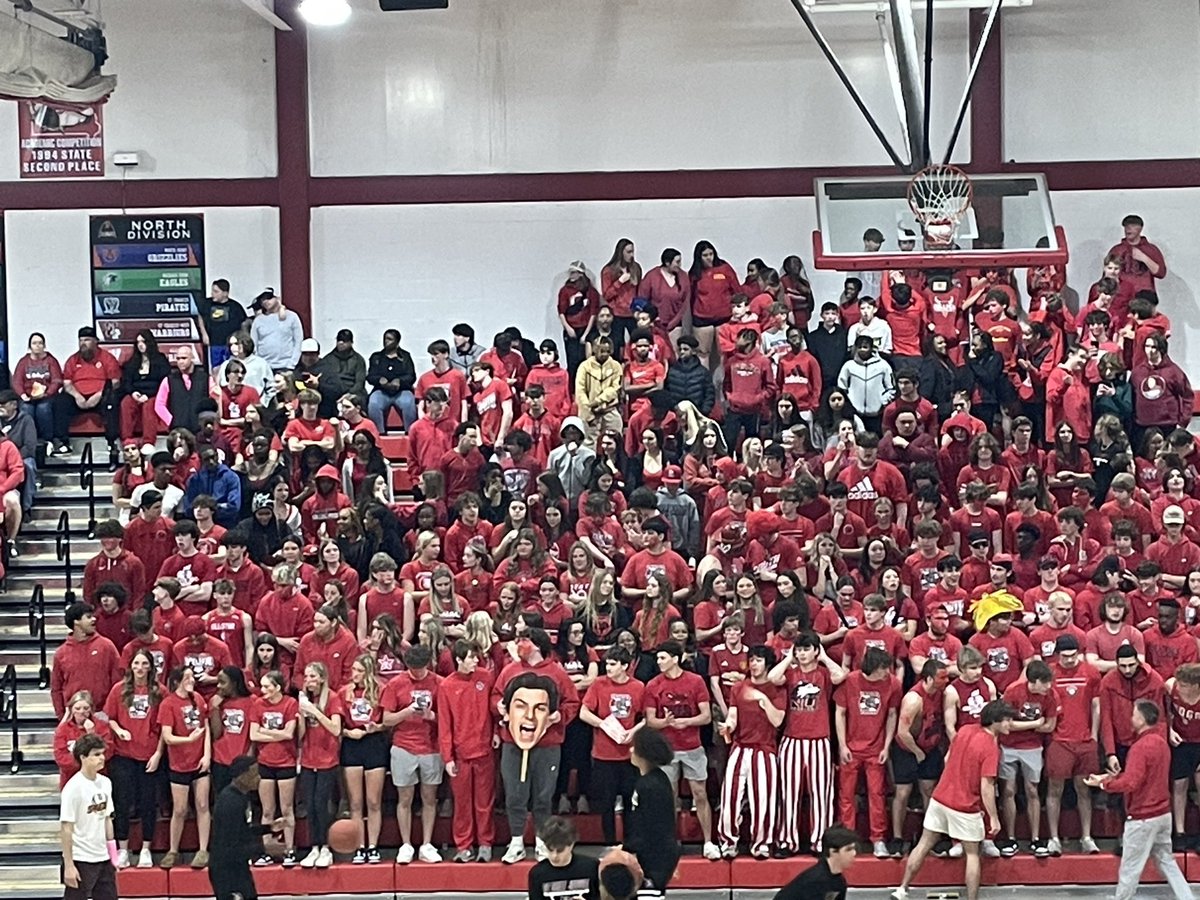 Great battle last night against DeSmet. We came up short. Big shoutout to our student body and staff. All Alumni we thank u for supporting us through it all. To our seniors we thank you for leaving your mark on the program. 2023-2024 GAC Central Champs 
2023-2024 District Champs.