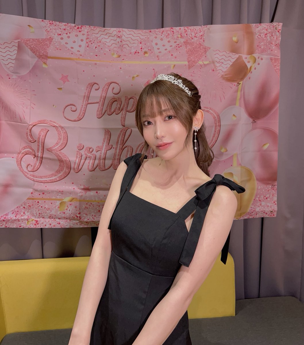 感謝您舉辦的生日活動🥹🥹✨

美好的回憶，我愛你 https://t.co/Hn06PAg0tH