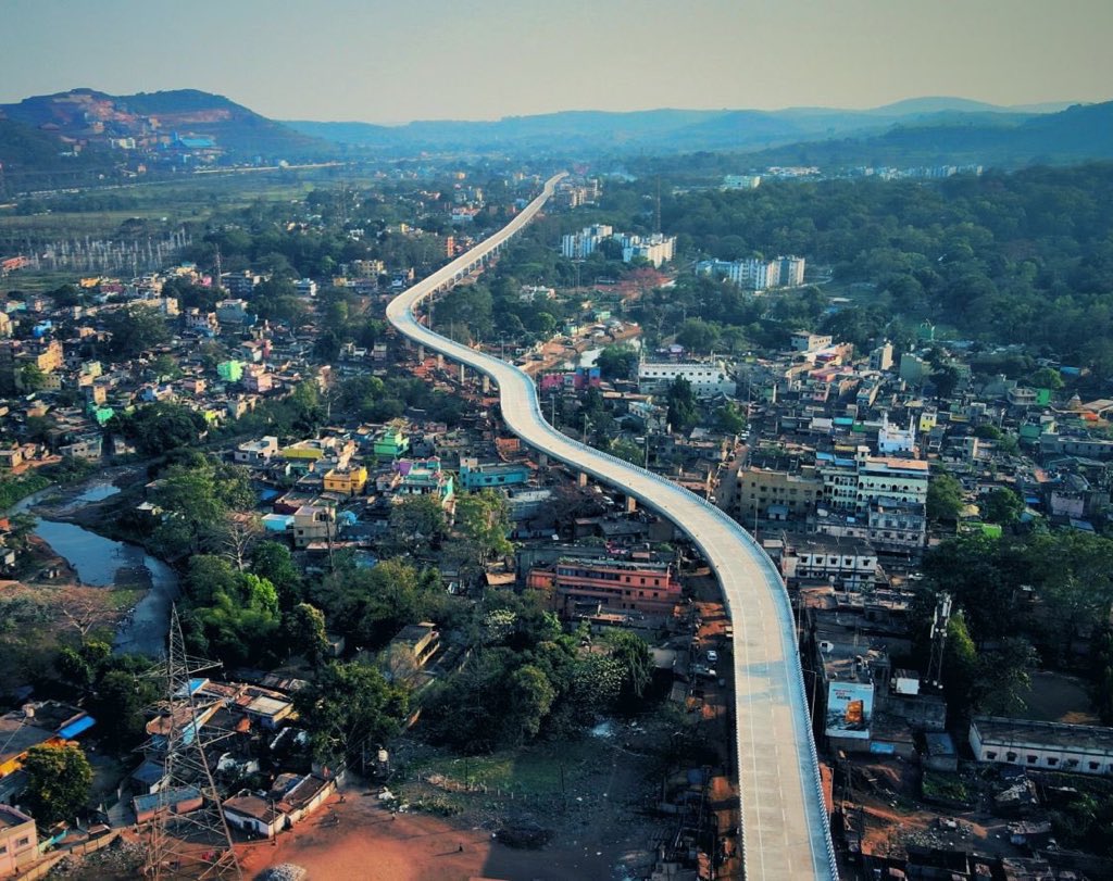 manas_muduli's tweet photo. Construction work for one of the longest flyovers in Odisha is completed. 

Can you guess the place!! https://t.co/FBUv9OxHun