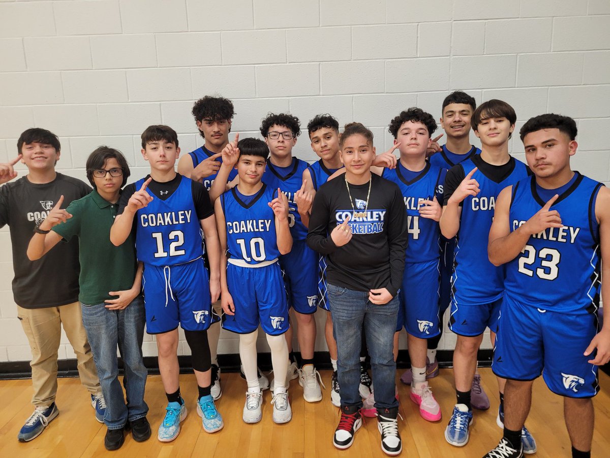 DISTRICT CHAMPIONS!
We had 4 of our Coakley teams capture Division-II titles this week!
Big congratulations to:
🏀 8th gd "A" boys basketball
🏀 7th gd "B" boys basketball 
⚽️ Girls "A" soccer
⚽️ Girls "B" soccer 

The GRIND paid off! Super proud!

#UNIT #BlueCollar #OnTheHunt