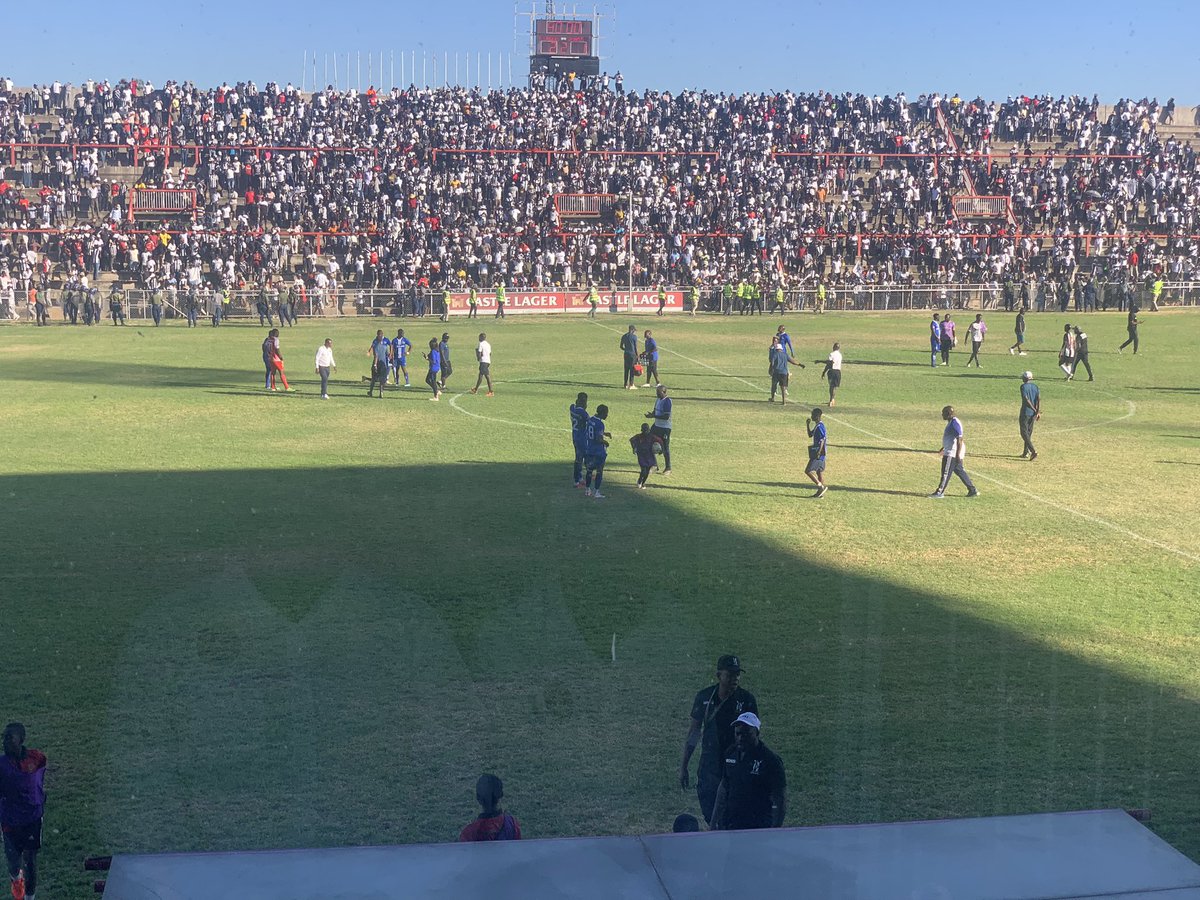 FT @HighlanderBosso 2-1 @OfficialDynamos A better second half from the boys but unfortunately they ran out of time. Match Day 1 ends in a loss. See you in MATCHDAY 2 @CastleLagerPSL