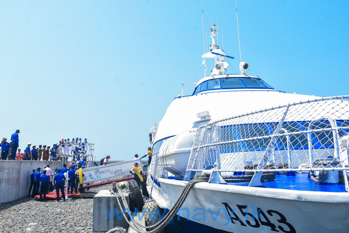 The President Hon. @RW_UNP brought distinction to the Indian Ocean Rim Association (#IORA) Day at Galle Face 10 Mar. The occasion was also attended by the Commander of the @srilanka_navy VAdm Priyantha Perera.🌊🇱🇰 #Sustainability Read more: news.navy.lk/eventnews/2024…