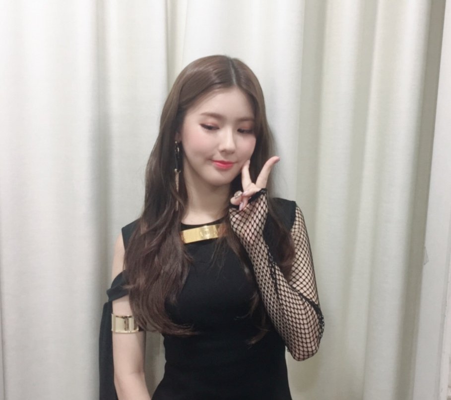 ⠀ 

     𝐬ailors  ✪  𝖘couts  🎬  !   𝕟ew update. 
          𝚟inyl   -   船員   ☆   𝑓r. the moon. 

⠀