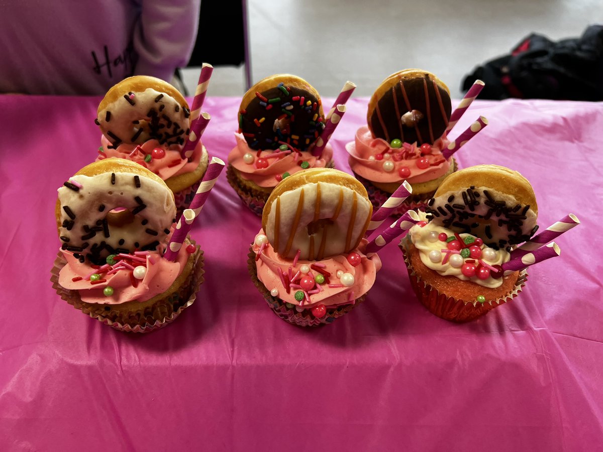 blissfield_nhs's tweet photo. CUPCAKE WARS 2024
Tue 3/19 @5:30 HS cafe. sponsored by BHS NHS  benefits Ronald McDonald House. $2 entry includes cupcake! https://t.co/vJvrp8HVlN