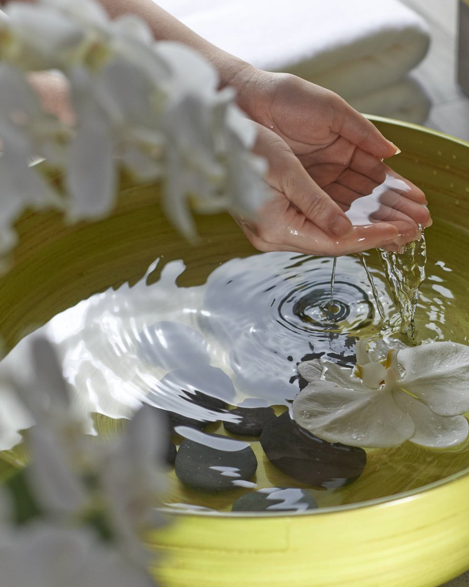 Tranquility meets indulgence at the Spa. 

#MandarinOrientalParis #MOSpa #wellness