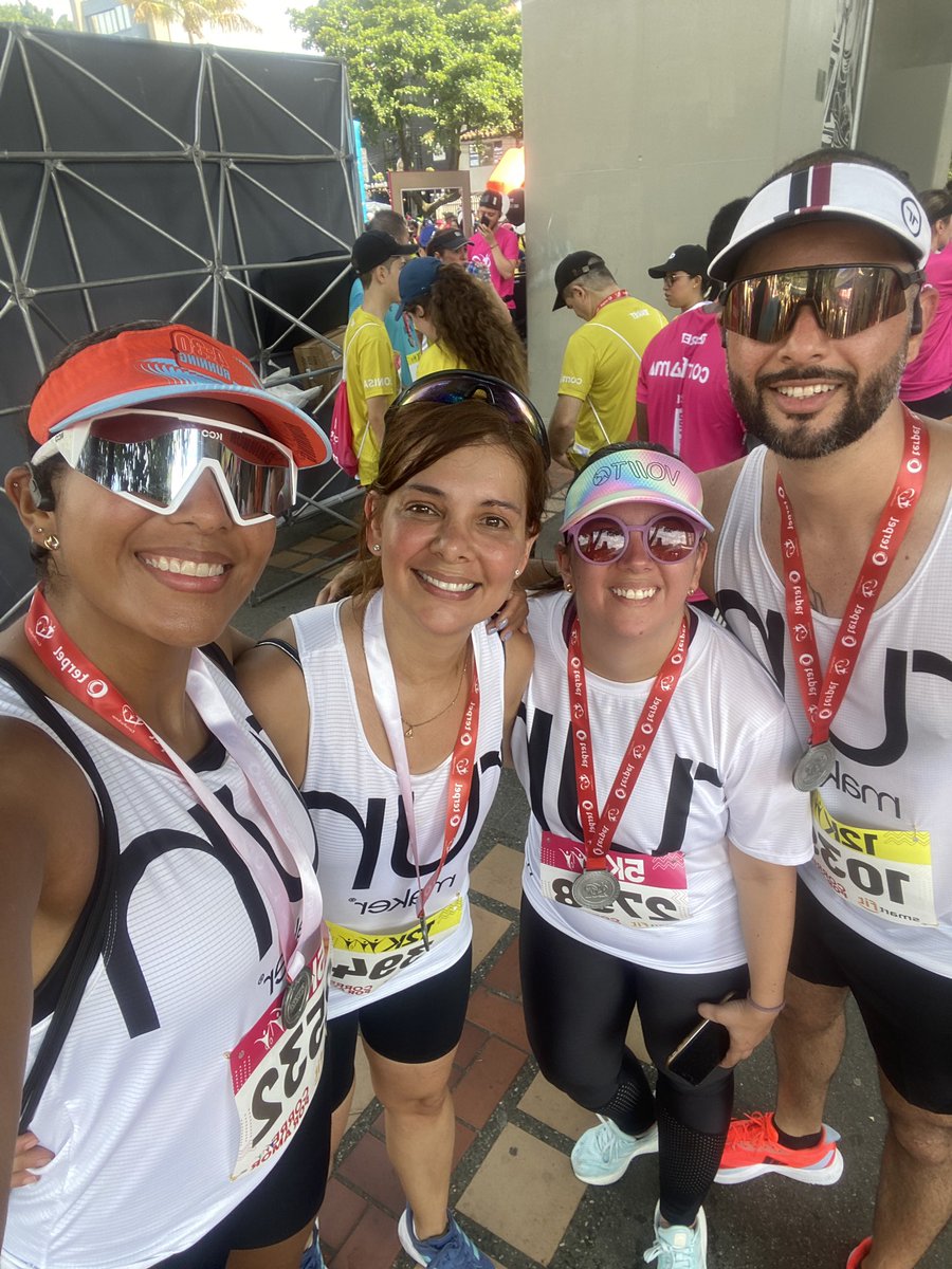 dany_matu's tweet photo. Hoy test 5km. Corriendo por una linda causa ♥️ #CorrePorAmor @eventos_mcm con mis twitteras corredoras @adrihcooper18 @MariaE22 https://t.co/U7SMWktt4p