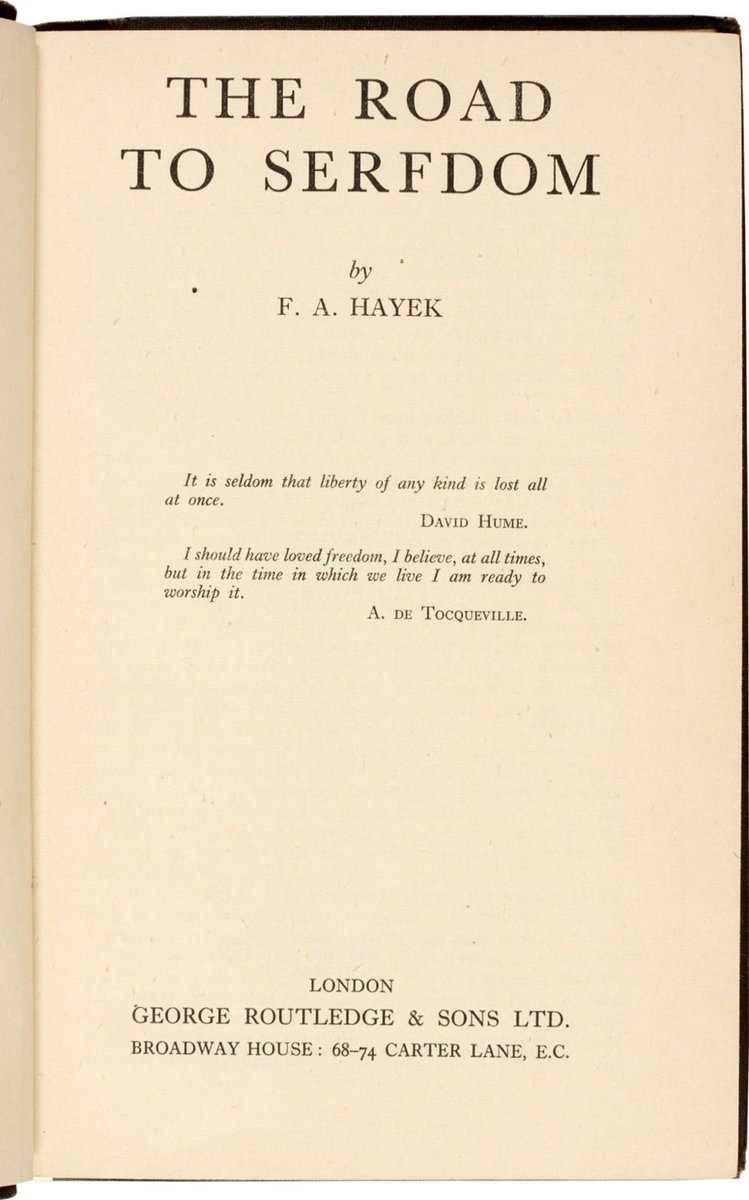 Il y a 80 ans, le 10 mars 1944, était publiée La Route de la Servitude, de Friedrich Hayek, livre politique majeur du XXe siècle. Plus que jamais d'actualité, il nous rappelle comment le social-étatisme (qu'il appelle 'le planisme') ouvre la voie aux pires totalitarismes. (1/6)