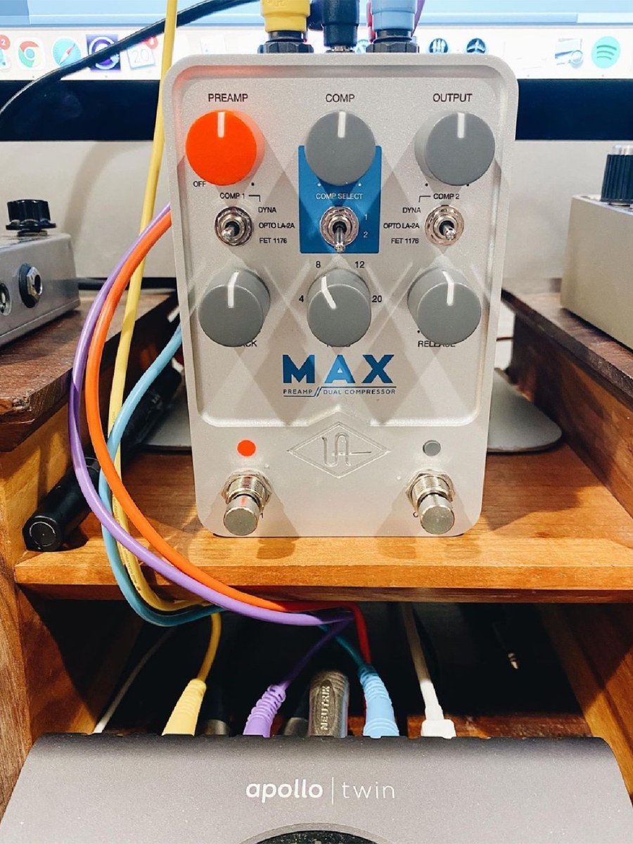 UAudio's tweet photo. Taking this production to the Max 😏
📸 https://t.co/42Ob7Y5e6X
#UAFXpedals #LA2A #1176compressor #MusicProduction #guitar https://t.co/iOZvwJJzoh
