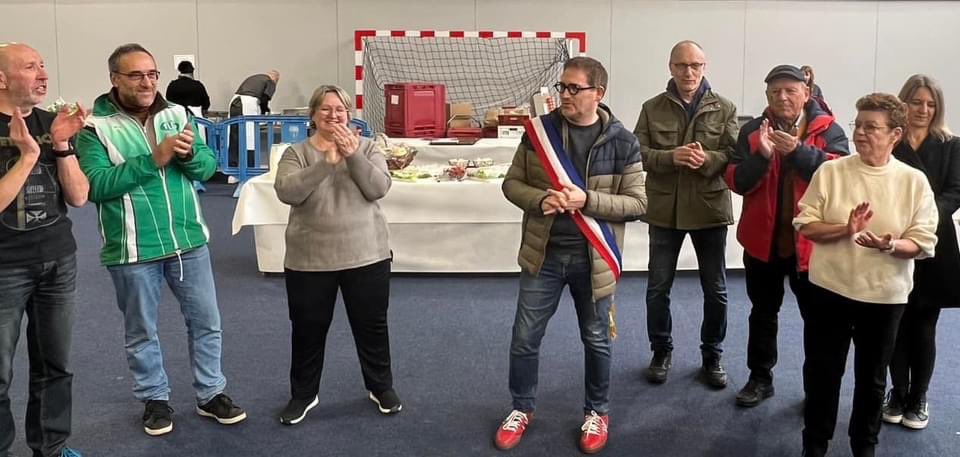 ait_eddie's tweet photo. Après la remise des récompenses aux participants des 6 et 12 km de @ville_carrieres, le plaisir de retrouver, aux côtés des élus et du #FLEP, à l'occasion d'un repas préparé par le service de la Restauration municipale, les agents publics, les #bénévoles associatifs (plus de 80 cette année) et les co-organisateurs de la course nature de de Carrières-sous-Poissy.
Cette 14e édition est une réussite.
Elle est due à leur engagement.
Merci 🙏
#sports #nature #terredejeux2024 #carrieressouspoissy #benevolat #engagement