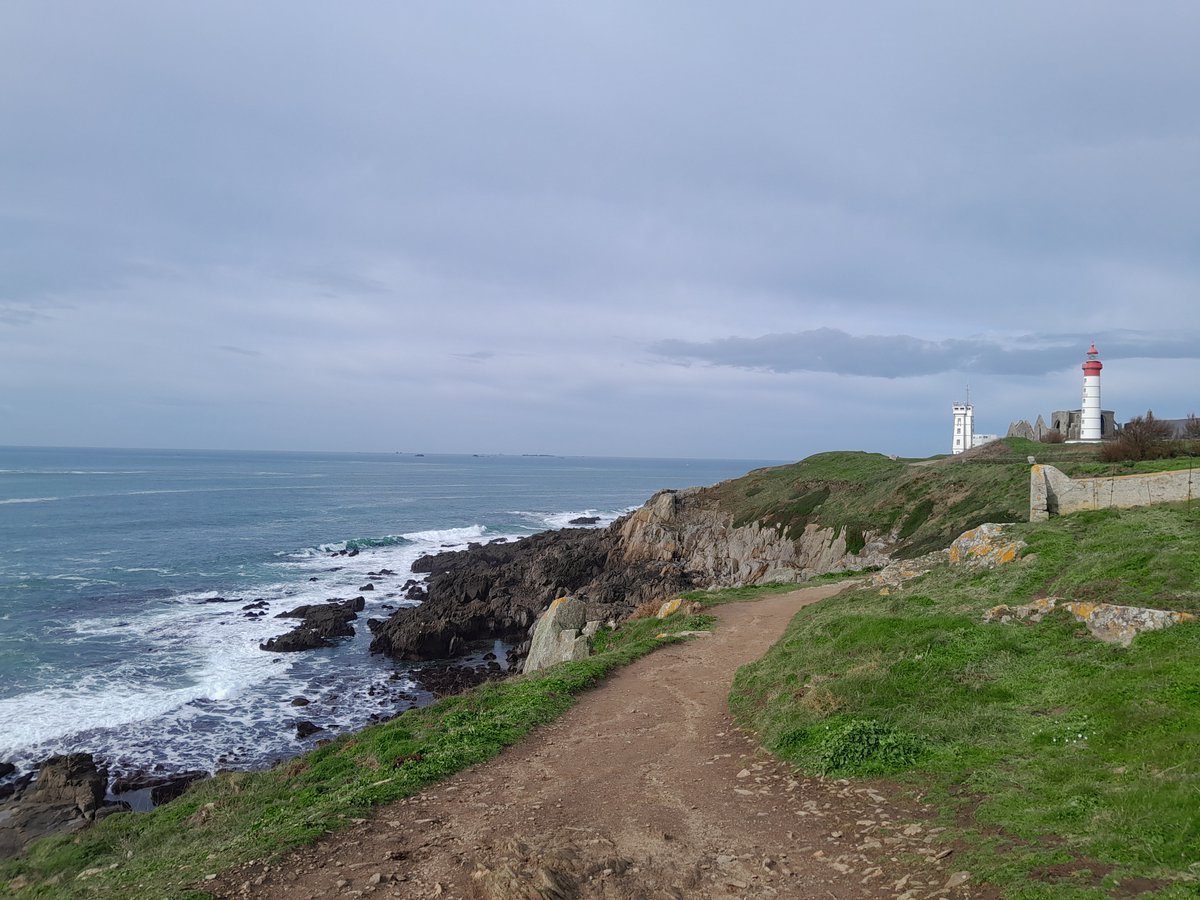 FiquetCeline's tweet photo. La Pointe St Mathieu ce dimanche matin #Finistère #MerIroise #Bretagne https://t.co/FbbGYbmvJN