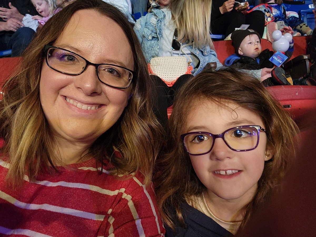 SaraBush15's tweet photo. @DisneyOnIce
#DisneyOnIce https://t.co/x4dqPqfZJG