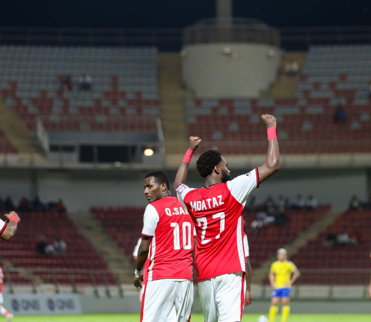 عادات وتقاليد 😍

 الـزعيم الى نهائي أغلى الكؤوس 

#نادي_ظفار