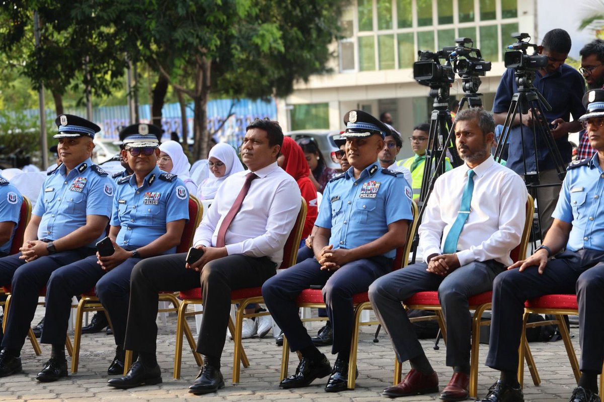 Minister Mohamed Ameen kicked off the Fahiraastha Event today, marking the launch of the Maldives Police Service's road safety campaign! Introducing #Fahiraastha, a crucial initiative to educate everyone on road traffic laws. Let's drive safely and responsibly. @ameen3d @PoliceMv