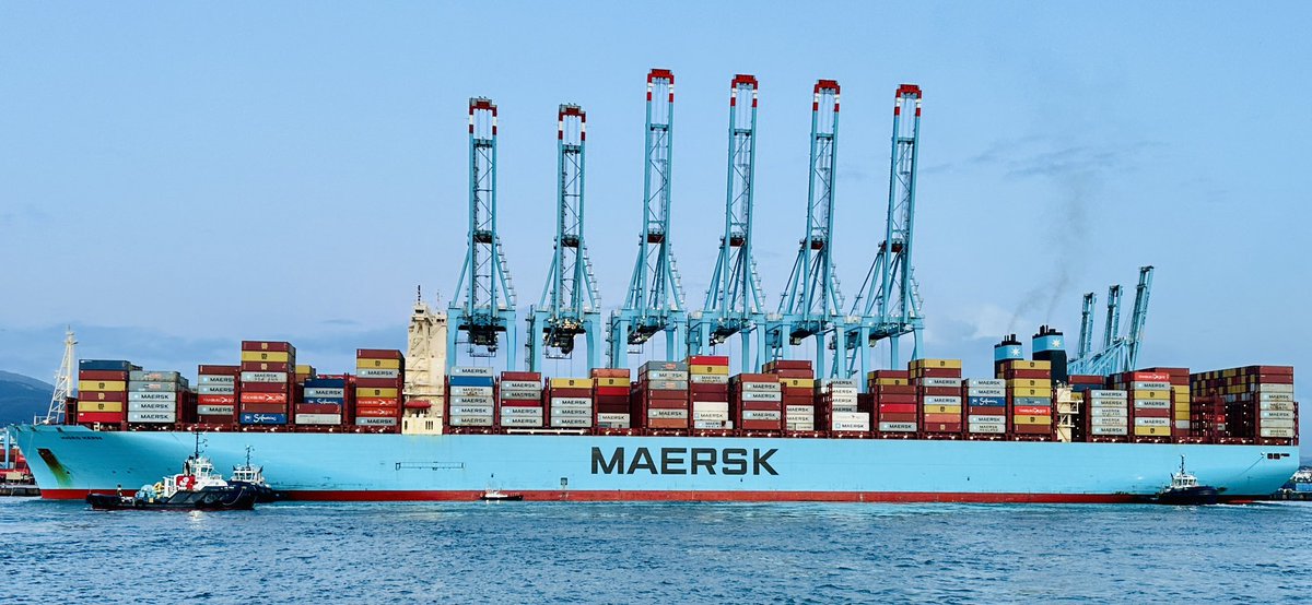 'Madrid MAERSK' Atracando en @APMTerminals @PuertoAlgeciras @BoludaTowage @AlgecirasPilots