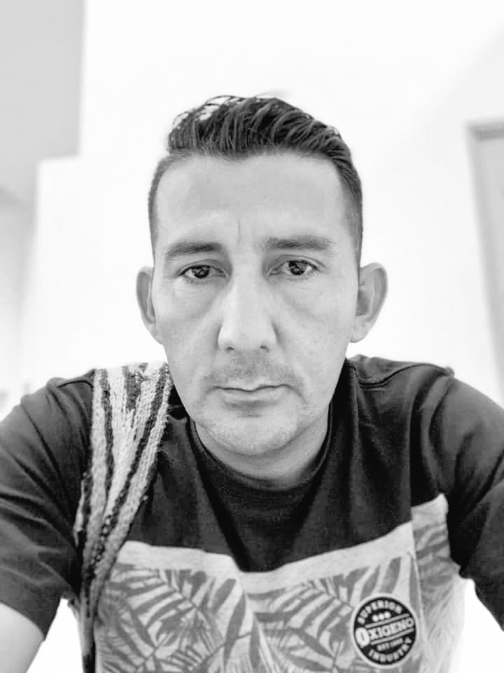 _Gelver_'s tweet image. Imagínate vivir en Tame Arauca, te llamas Josué Castellanos, creas el movimiento Centro Oriente y trabajas por el futuro de la comunidad, para que @DianaSaray de Caracol Radio diga que tu movimiento es &quot;el brazo político del ELN&quot;. 
Solo tomó 2 días para que asesinaran a Josué.