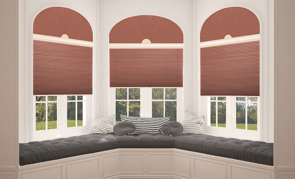 The Best Window Treatments for Odd-Shaped Windows – Are you dealing with the challenge of odd-shaped windows in your home? Whether it’s a uniquely angled window or an arch that adds character to your space, finding the right #WindowTreatment can be a daunting task. However, with