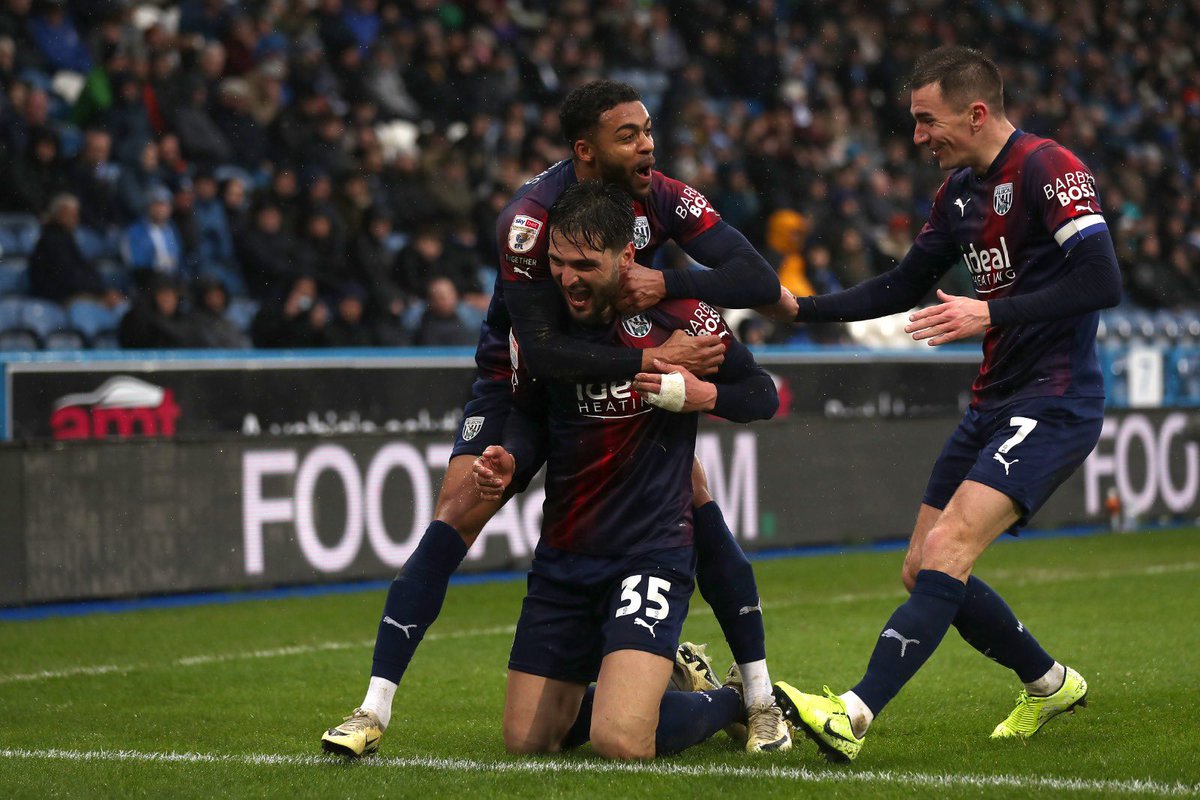 Proper bit of togetherness from everyone today 🙌🏼 great effort to get 7 points from a tough week - @mikeyjohnston10 @Okayokuslu 👏🏼👏🏼🔥🔥 @WBA 💪🏼