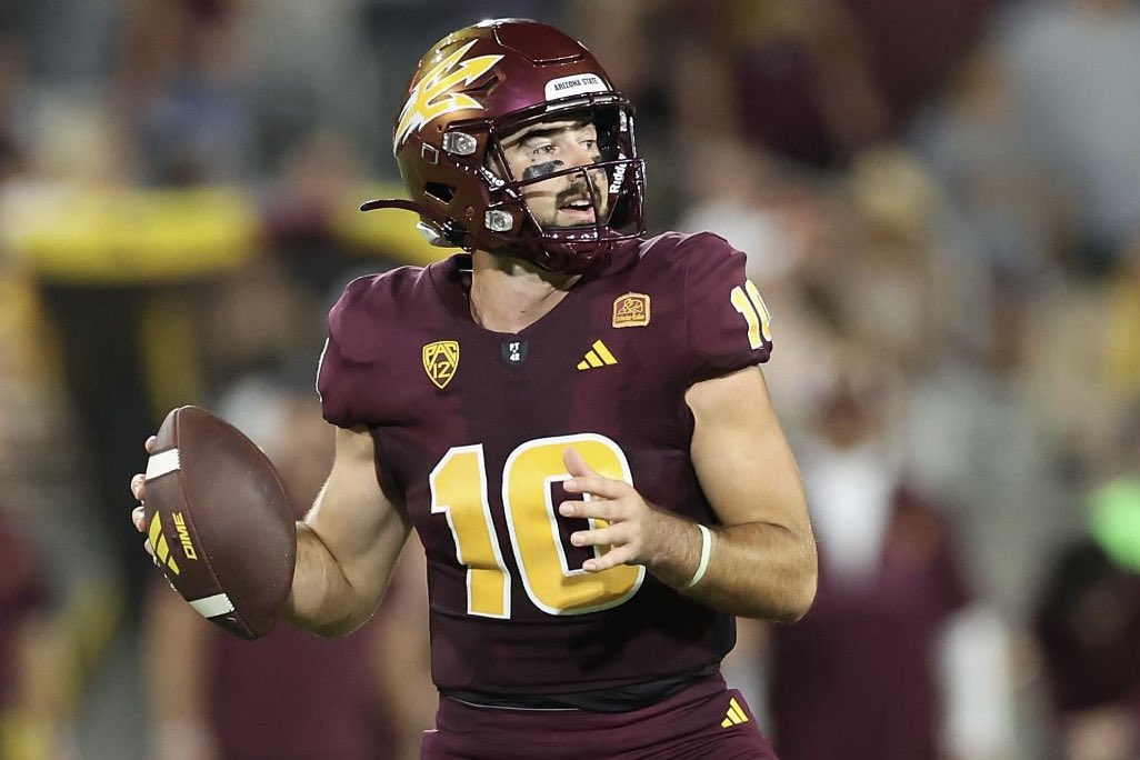 𝗧𝗿𝗲𝗻𝗱𝗶𝗻𝗴: Former Notre Dame and Arizona State QB Drew Pyne is transferring to Missouri, per ESPN.