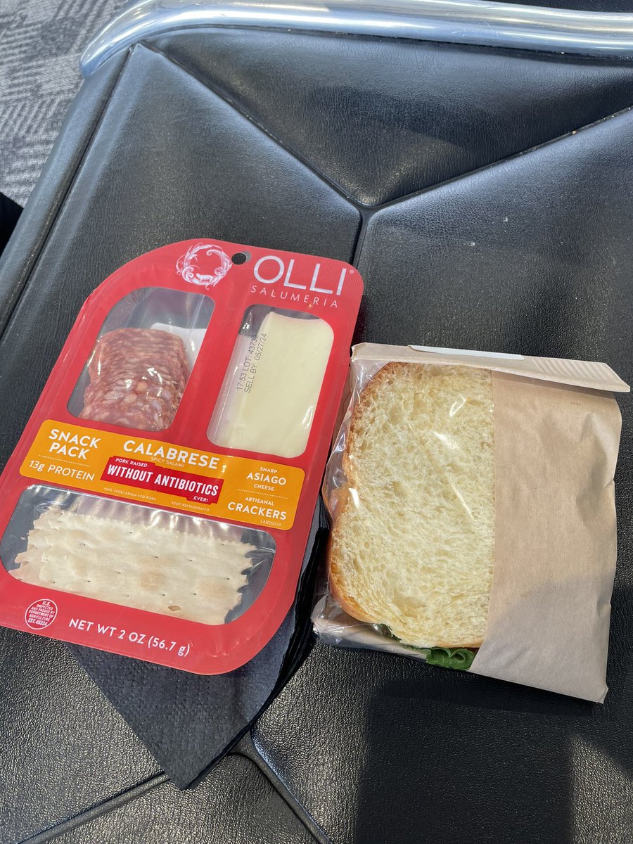 JakeKatzman's tweet photo. @Delta @zingermans you really have the audacity to charge $26 for this? Shameful. https://t.co/jyPCBvK3vD