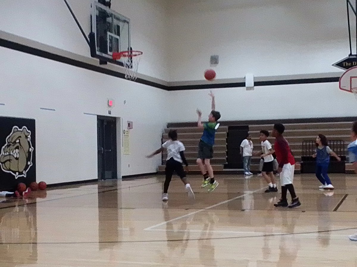 MACELITEBBALL's tweet photo. We had an amazing tryout yesterday. Thanks to everyone who came out and thanks to the coaches who assisted in a successful day. #growth #macelite #makeachange #bigthingscoming https://t.co/D206GduaVC