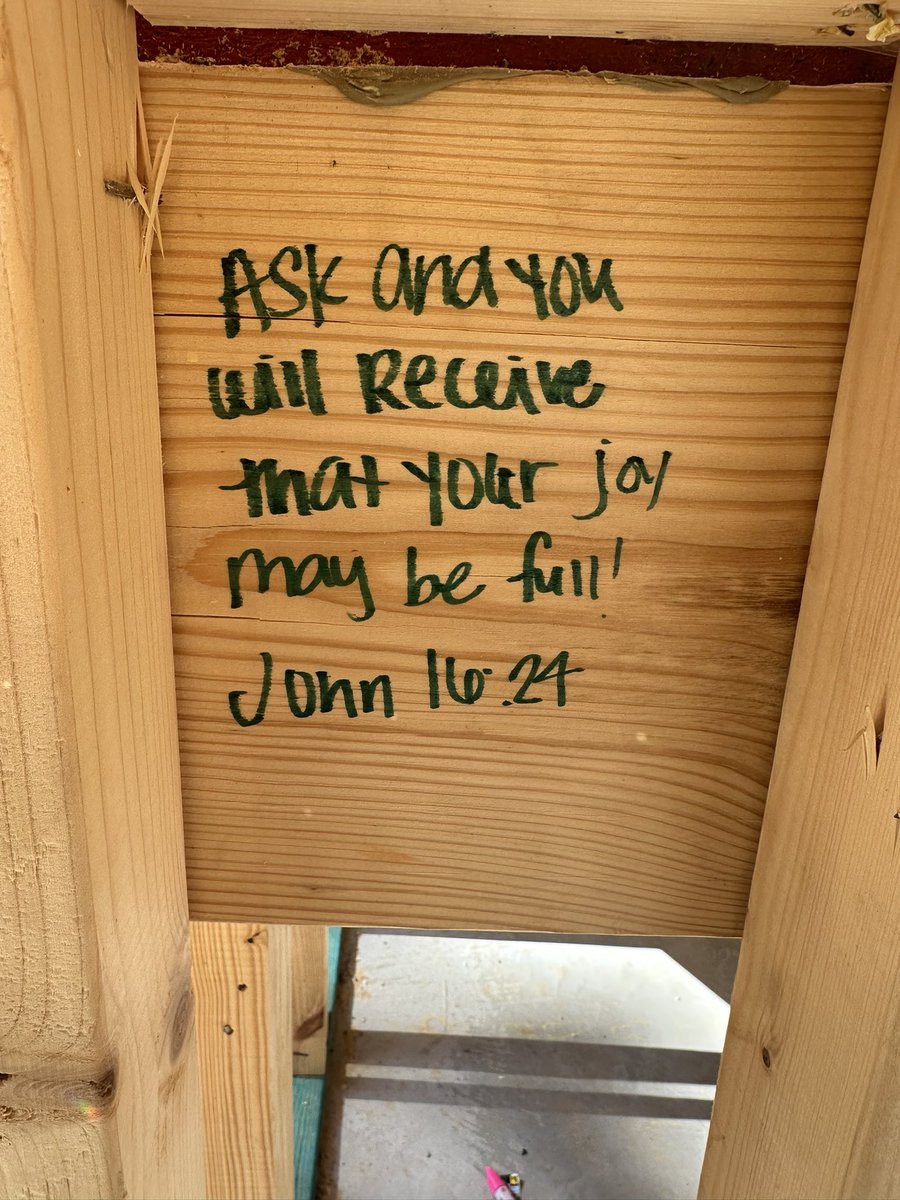 Wrote the scriptures on the frame of our house 🥹🫶🏽🤍