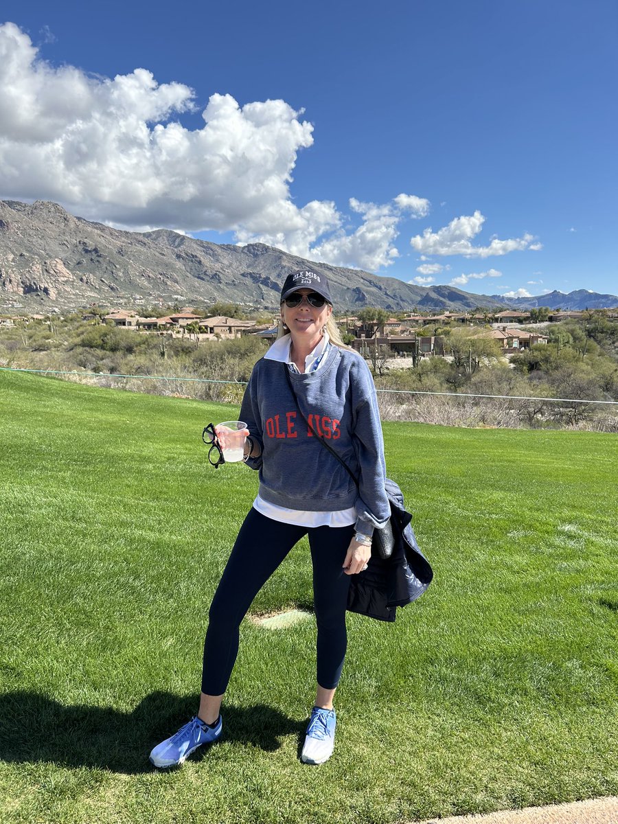 Repin’ my #OleMissRebels yesterday in the AZ!!  Ready for round three!!  #HYDR @ChampionsTour #TheWestinLaPaloma @OleMiss
