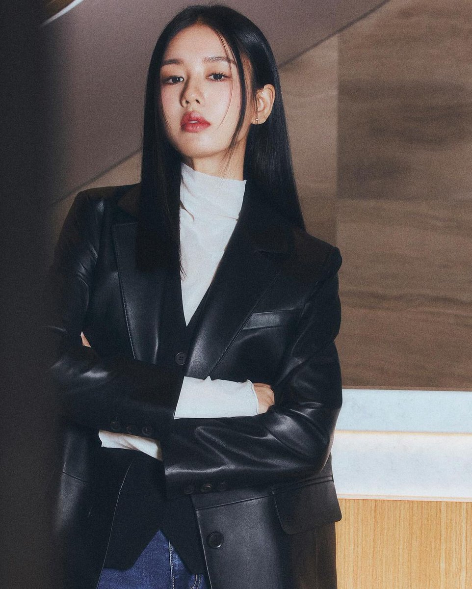 eunjin___a's tweet photo. 셀렙샵 에디션✨ https://t.co/aSFpzcr8T5