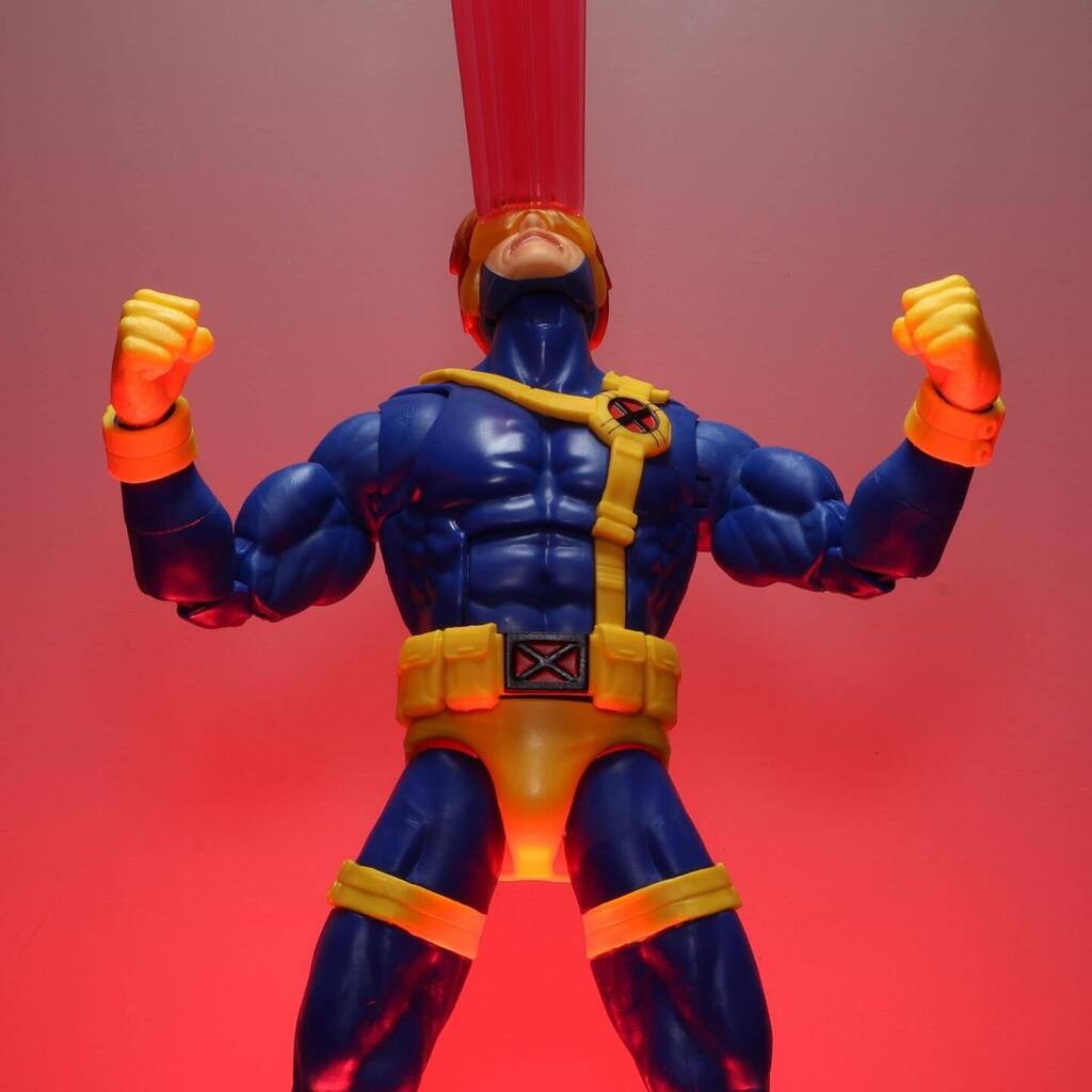 MCUcollector24's tweet photo. Played around with some color lighting. I really like this #Cyclops figure, but something about that grin portrait I’m not a fan of.
#Marvel #MCU #MarvelAnimation #MarvelStudios #Xmen #Xmen97 #XmenTAS #XmenAnimatedSeries #XmenTheAnimatedSeries #MarvelLe… https://t.co/ikHwra9RSM https://t.co/mjp5tlTTbG