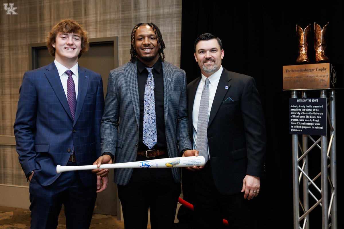 .@jjtimeee and @cutterBoley were honored at the @hornungaward ceremony. J.J. recognized as Howard Schnellenberger MVP of last year's #GovernorsCup. Cutter won the Hornung Award as best HS player in Kentucky.