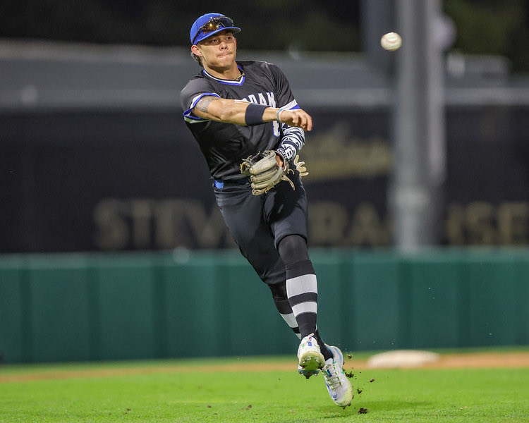 Mahaloz ⁦@jklingphotos⁩ 📸 for the Pics!!!! Action sequence is 🔥 🤙🏾🤙🏾🤙🏾 #JordanPanthers ⁦@California_PG⁩ ⁦@SteveDoherty643⁩ ⁦@johnwdavis⁩ ⁦@BDrivenSports⁩ ⁦@StanceBaseball⁩ ⁦@RawlingsSports⁩ ⁦@Jumpman23⁩ ⁦@ReggieSaunders6⁩ ⁦