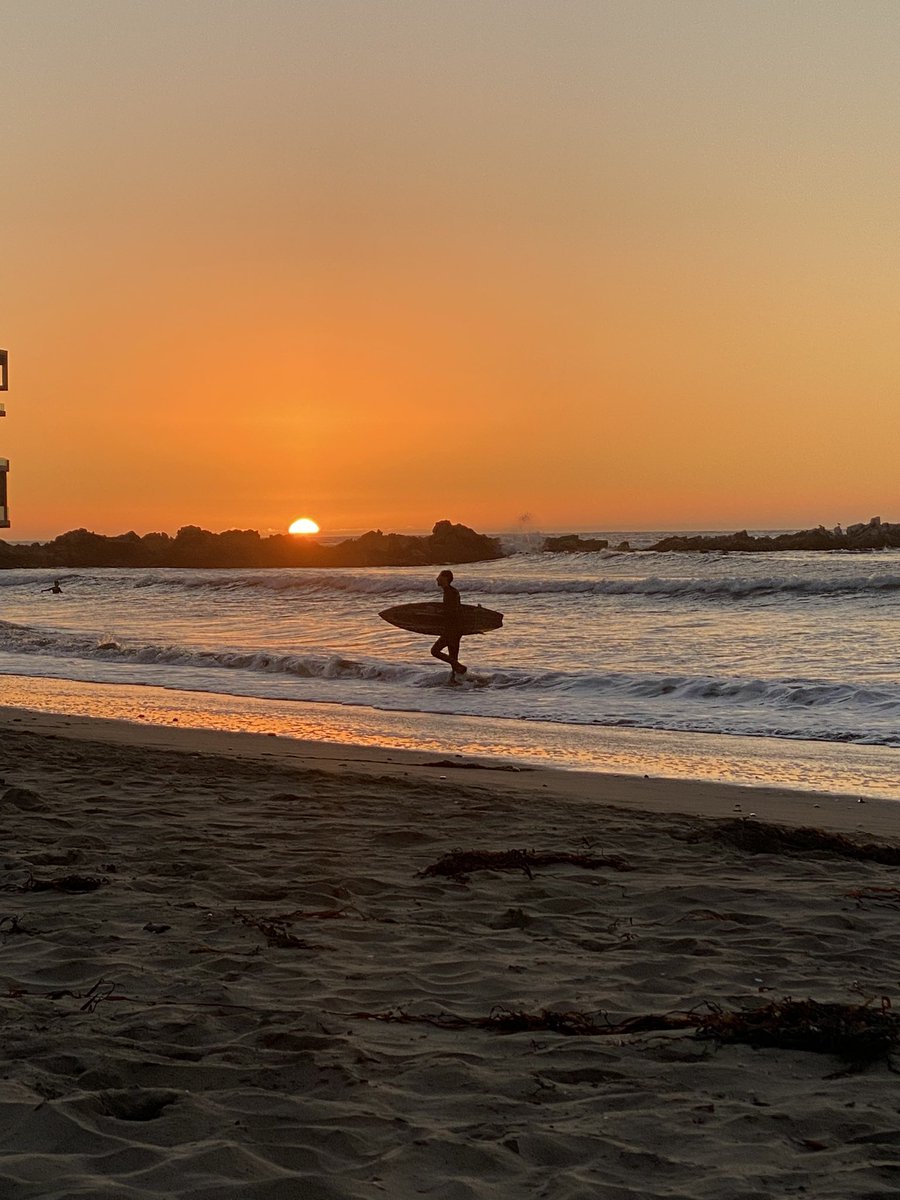 Vale_pad's tweet photo. @MelinaIchu A un surfista desconocido en maitencillo 🫶 https://t.co/1Q3Yf5cfSV