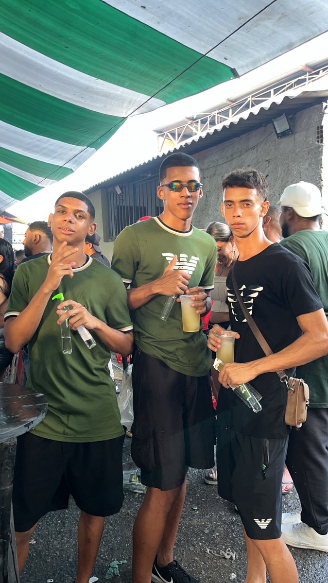 Os irmãos metralhas brechó tomo toda vida 💪❤️🥃