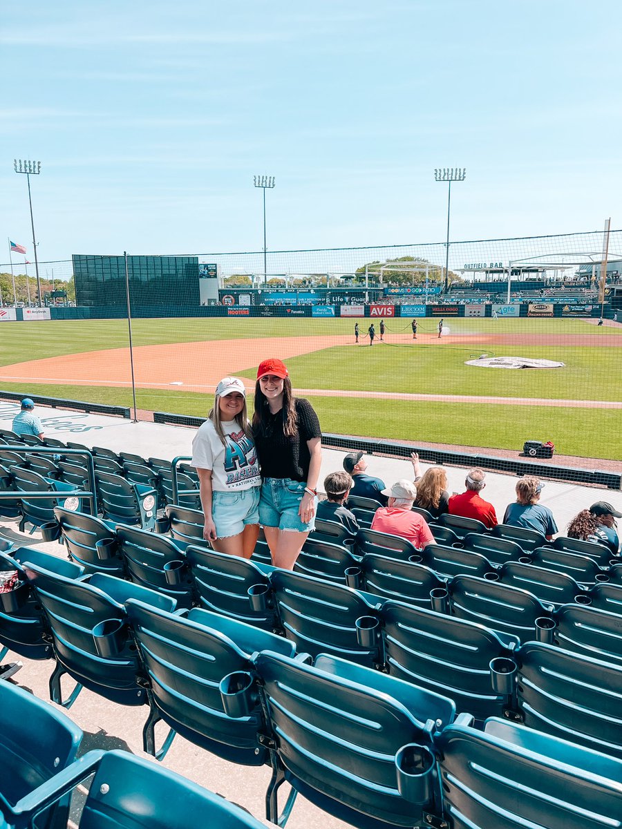 KayMass11's tweet photo. I’ve been a lil MIA on here, but go @Braves !!! https://t.co/j7zE6Z4cBb