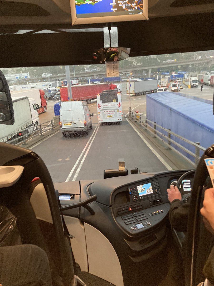 DerbyHSBuryMFL's tweet photo. Bonjour. Il pleut des cordes en Angleterre. But we are on our way up the A20 heading towards home. Rough ETA back is 11pm-12am but will provide an update after we stop at services on the M1. #Àplustard https://t.co/o3aHqLU1uN