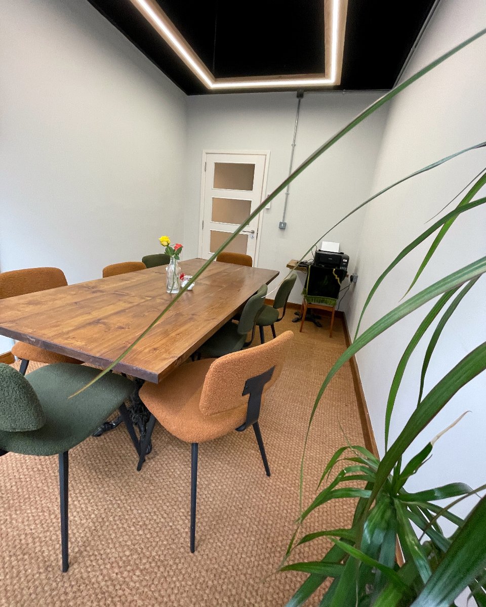 Looking for a bright and inviting meeting room in Cardiff city centre?🏴󠁧󠁢󠁷󠁬󠁳󠁿 Look no further, attached to our wonderful coffee shop what's not to like!☕

Send us a message or pop into the store to book yourself in.✨

#meetingroom #cardiffcentre #coffee #welcoming #itsallaboutpeople