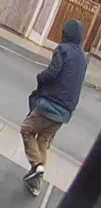 CCTV APPEAL | Detectives have issued CCTV images of a man who could have information to assist with their enquiries following an attempted robbery in Seaforth this morning. The elderly couple were left shaken and being looked after by their family. orlo.uk/S2fkl