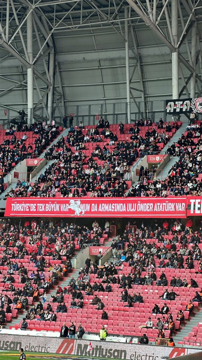 TÜRKİYE'DE TEK BÜYÜK VAR
ONUN DA ARMASINDA ULU ÖNDER ATATÜRK VAR!

#Samsunspor #Samsun #ÜniSam