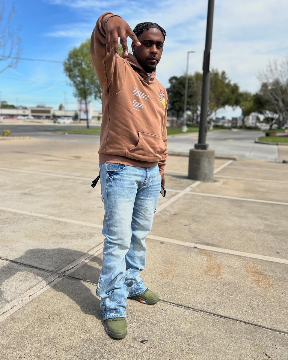 lilyawkwill's tweet image. Fuck all my problems I know God gon get me through✝️❤️‍🩹❗️

He had snitched to kut his time boy I’ll never feel like you 🙅🏽‍♂️🐀❗️