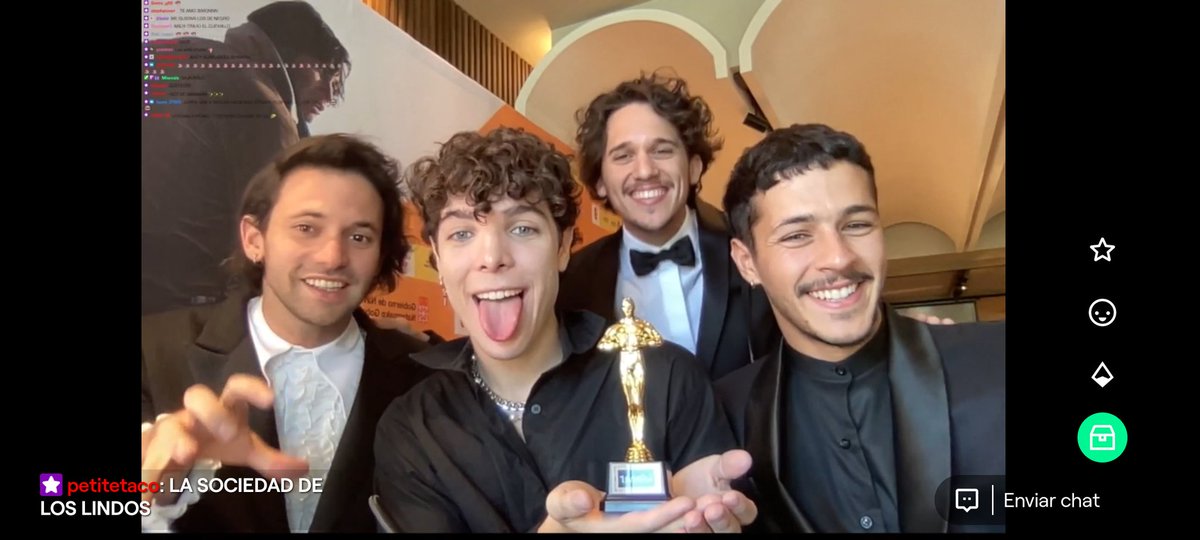 Kia_Liquin's tweet photo. Estoy muy orgullosa de ustedes, los amo con todo mi corazón ❤️❤️@SimonHempe @Juanicar2 #Andypruss #chorisegura #Oscars2024 #lsdln https://t.co/Xo1H6wcWUE