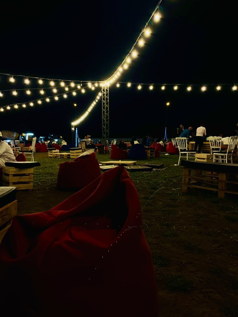 I can’t stop thinking about how Khartoum felt last Ramadan. While still living through the military coup aftermath, cultural and social events dominated the city and Khartoum became all vibrant and glowy. We regained a sense of living that we had lost.

Then the war broke out.