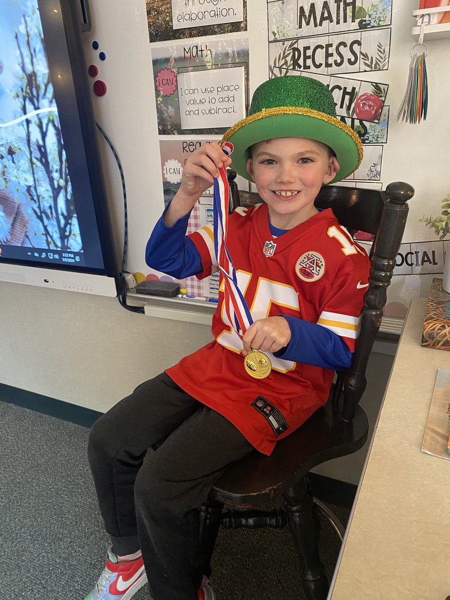 WallingSES's tweet image. This Harry Potter loving, mushroom hating, chef in the making was our amazing star student this week! Our family is lucky to have you, Grey!💜💛✨🫶🏻

#connectses
#bulletpride