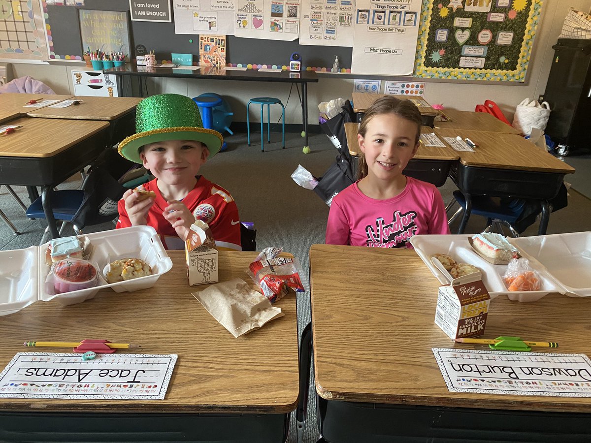 WallingSES's tweet image. This Harry Potter loving, mushroom hating, chef in the making was our amazing star student this week! Our family is lucky to have you, Grey!💜💛✨🫶🏻

#connectses
#bulletpride